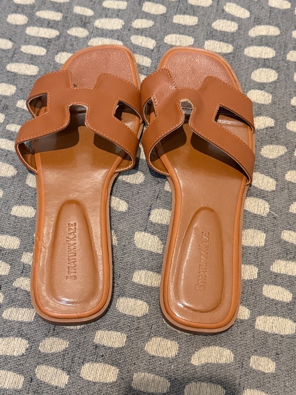 STRATUXX KAZE Women's Tan Slide Sandals Sz 10